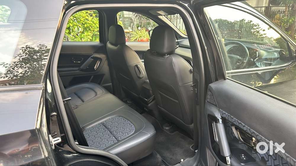Tata Safari - Diesel - Dark Edition