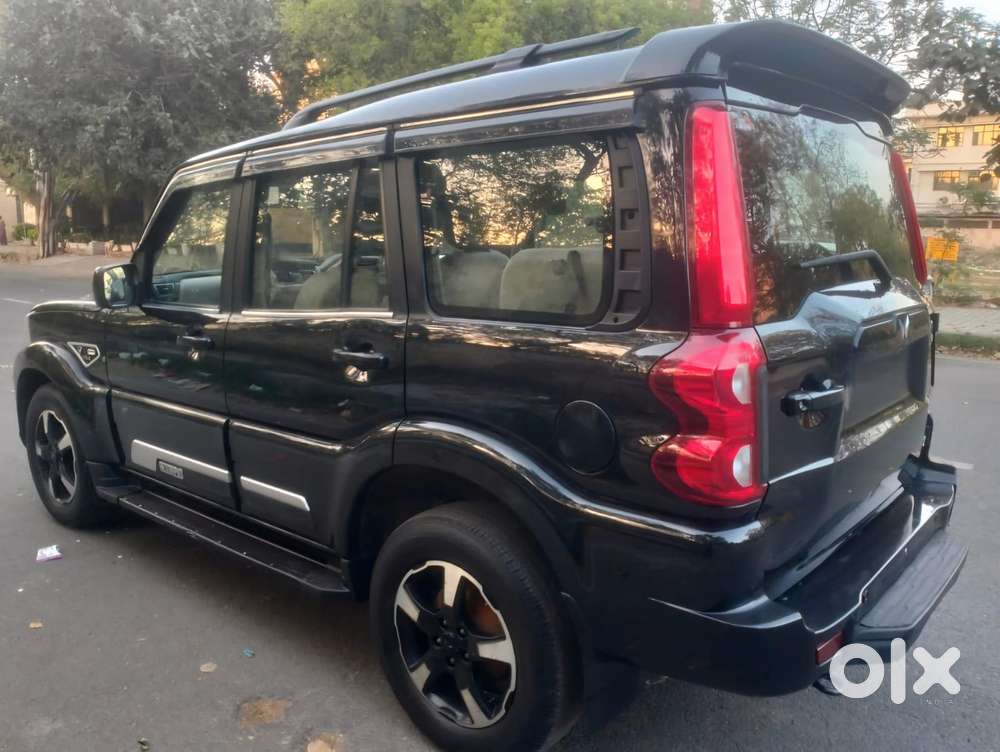 Mahindra Scorpio Classic 2.2 S 11 Mt 7 Str, 2023, Diesel