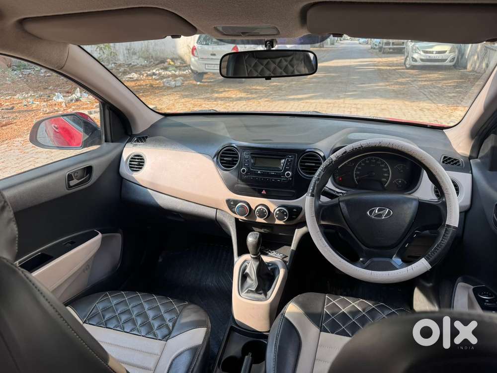 Hyundai I10 Sportz, 2015, Petrol