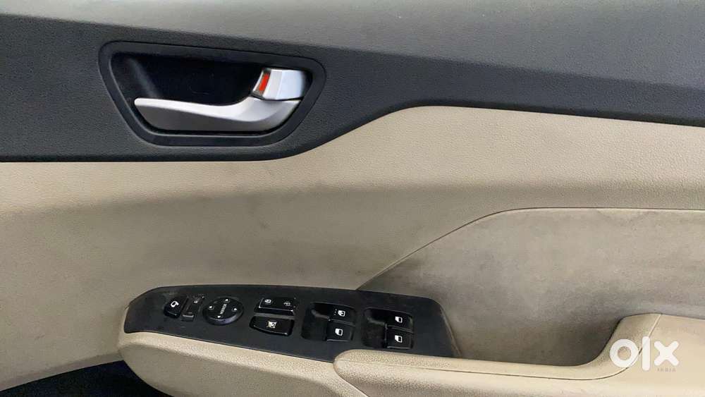 Hyundai Verna 1.6 Vtvt Sx, 2017, Petrol