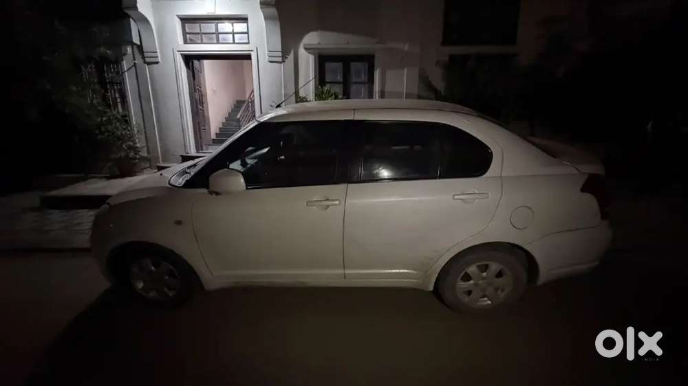 Maruti Suzuki Swift Dzire 2011 Petrol