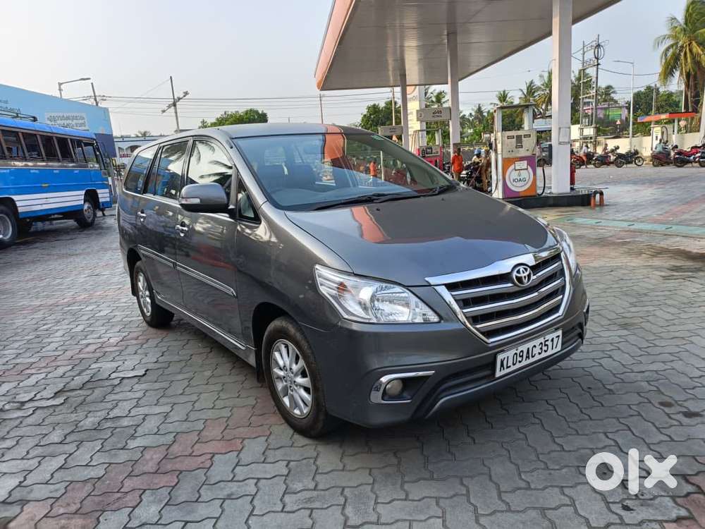 Toyota Innova 2.5 Vx 8 Str Bs-iii, 2012, Diesel