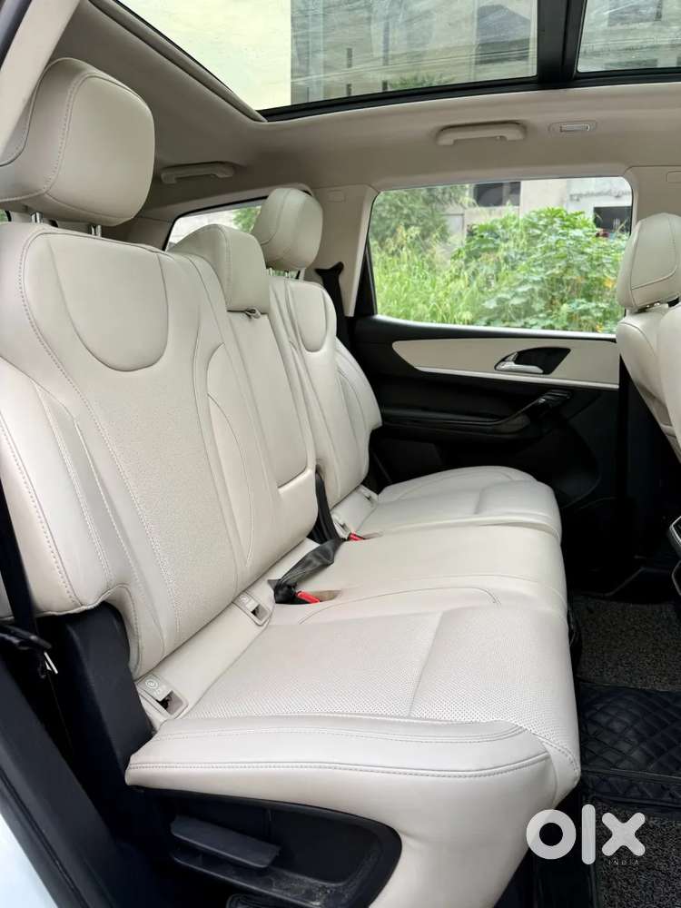 Mahindra Xuv700 2.2 Ax 7 Diesel Mt Str, 2023, Diesel