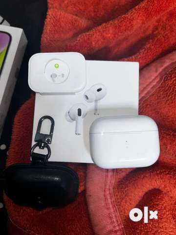 Apple AirPods Pro (2nd Generation) - Lightning