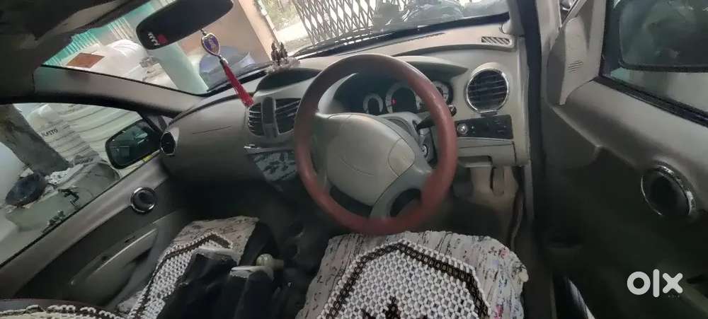 Mahindra Quanto 1.5 C8 2013