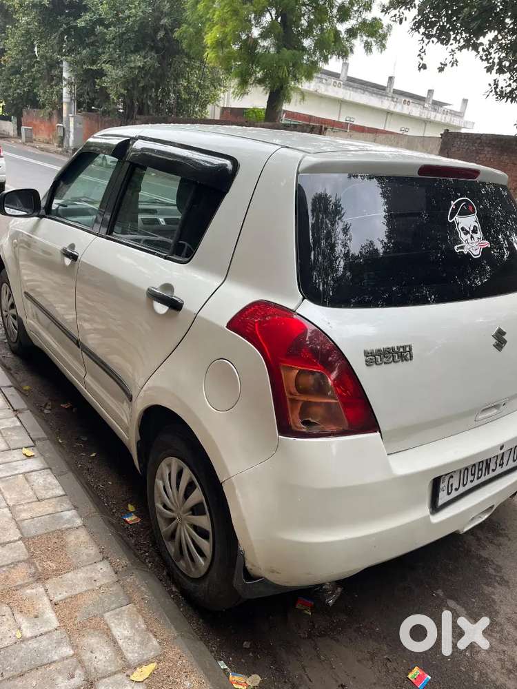 Maruti Suzuki Swift 2010 Vxi Petrol Manual
