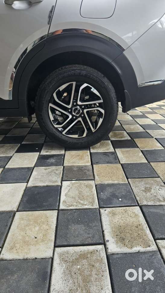 Kia Carens 1.4 Prestige Plus Turbo 7 Str, 2022, Petrol