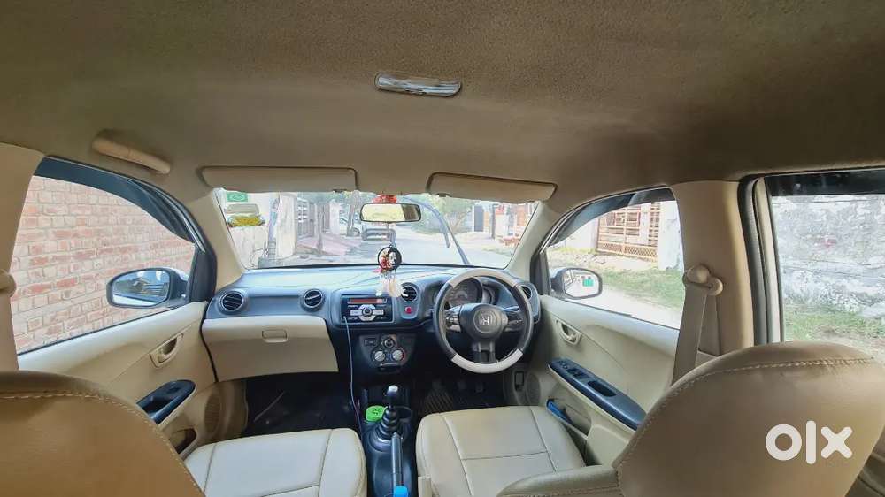 Honda Amaze 2015  1st Owner  Showroom Record  90,000 Km