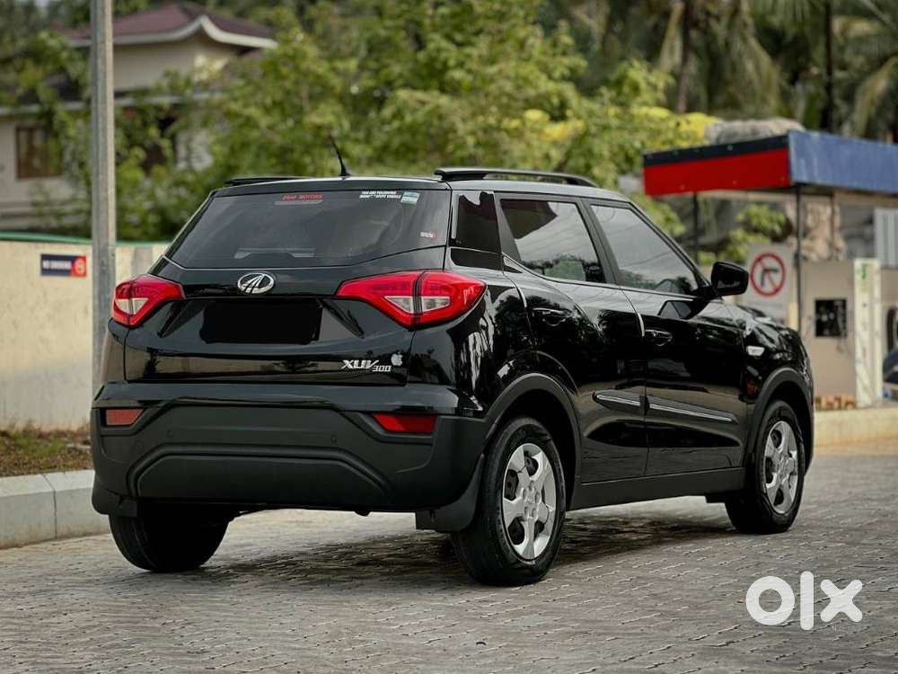 Mahindra Xuv300 W6, 2023, Petrol