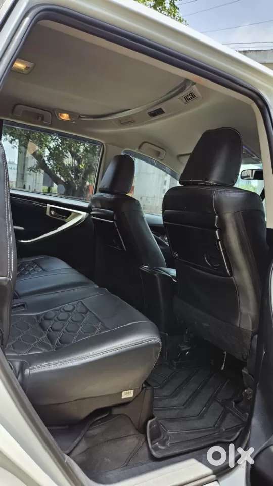 Toyota Innova Crysta [2020-ongoing] 2.4 Vx 8 Str, 2023, Diesel