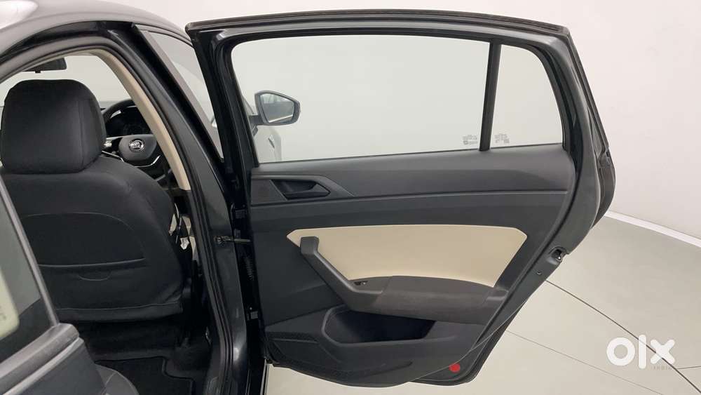 Skoda Slavia Active 1.0l Tsi Mt, 2022, Petrol