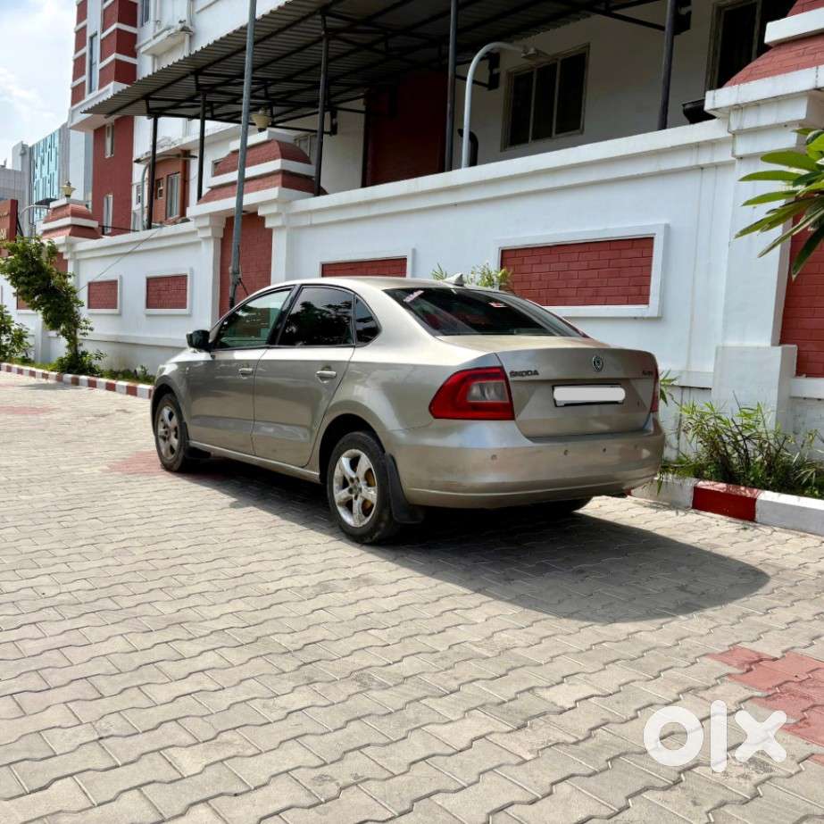 Skoda Rapid 1.5 Elegance Tdi Mt, 2013, Diesel