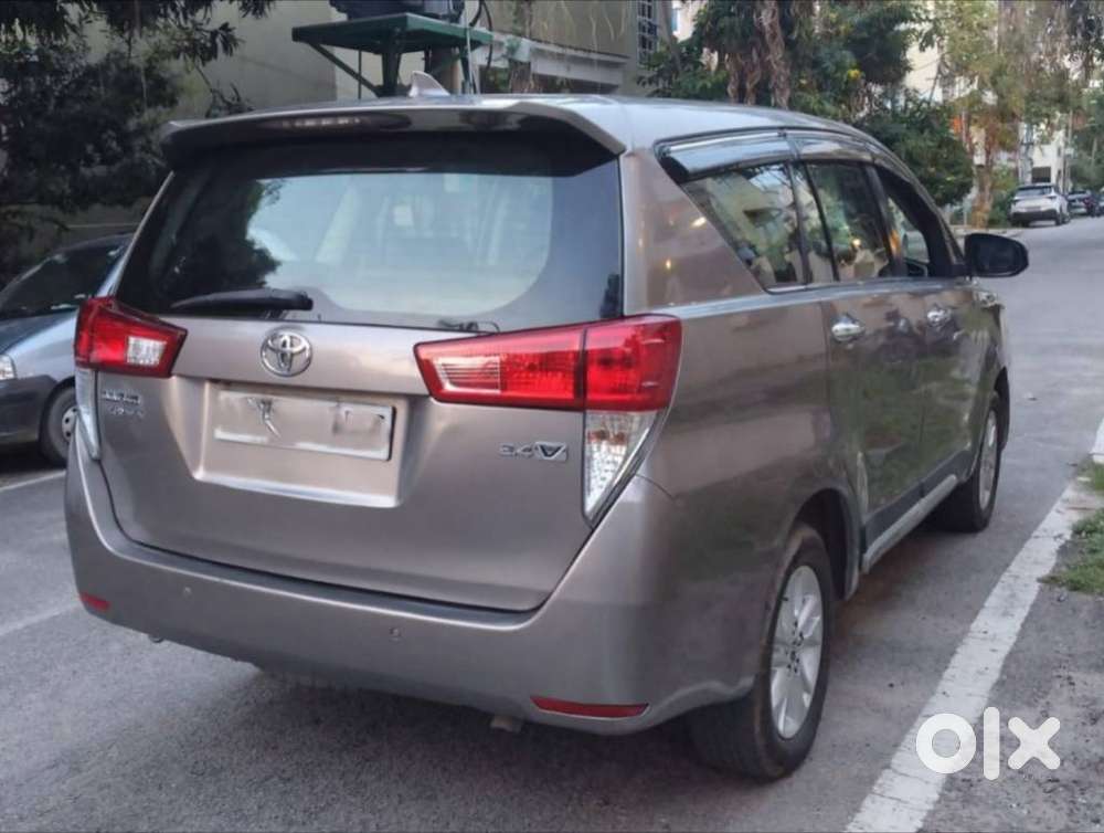 Toyota Innova Crysta 2.4 V 8 STR, 2019, Diesel