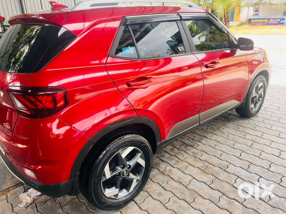Hyundai Venue Petrol 2021