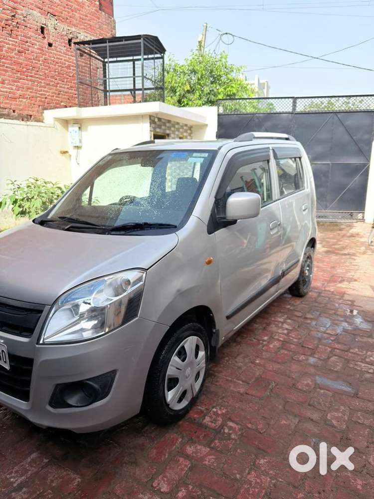 Well Mentained Car With Electric Side Mirrors And Windows
