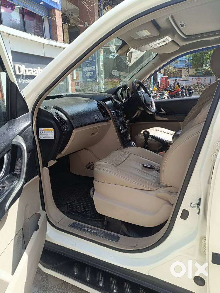 Mahindra Xuv500 At W10 Fwd, 2016, Diesel