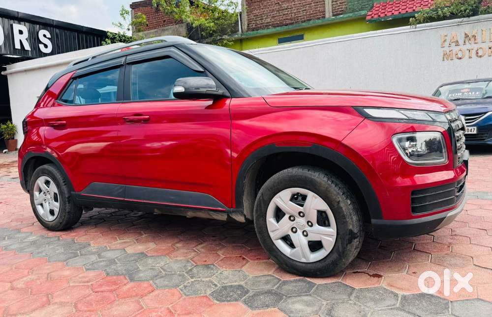 Hyundai Venue Sx Dual Tone, 2022, Petrol