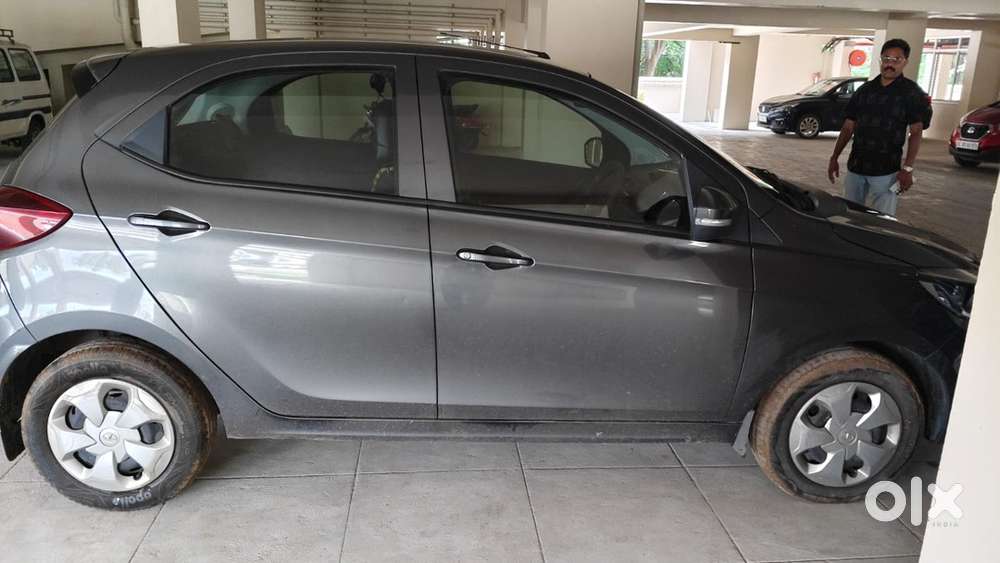 Tata Tiago Petrol 2020