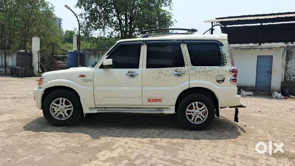 Mahindra Scorpio Vlx  2012 Diesel 98000 Km Driven