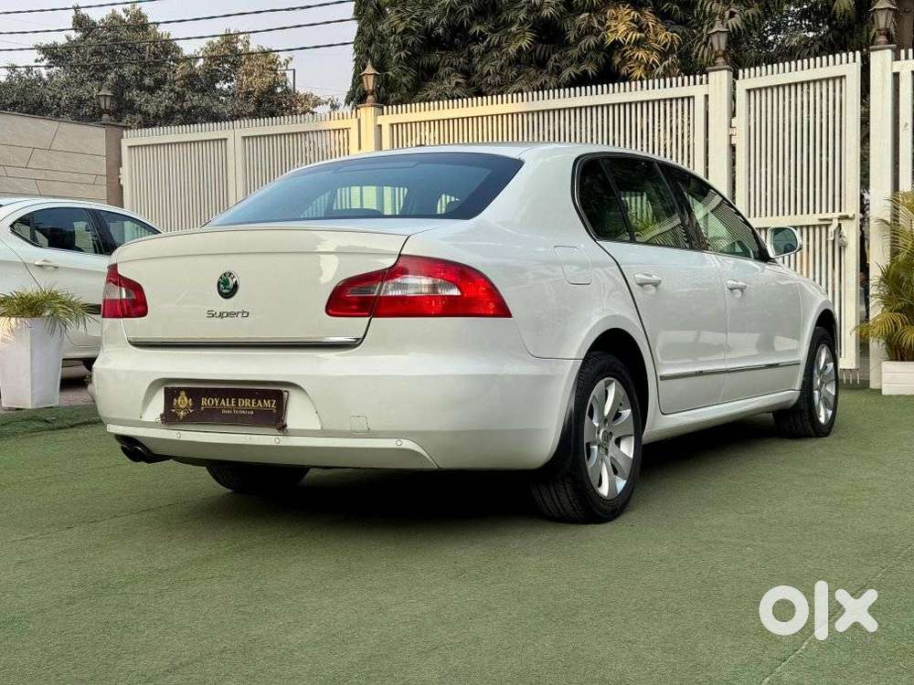 Skoda Superb 1.8 Elegance Tsi At, 2011, Petrol