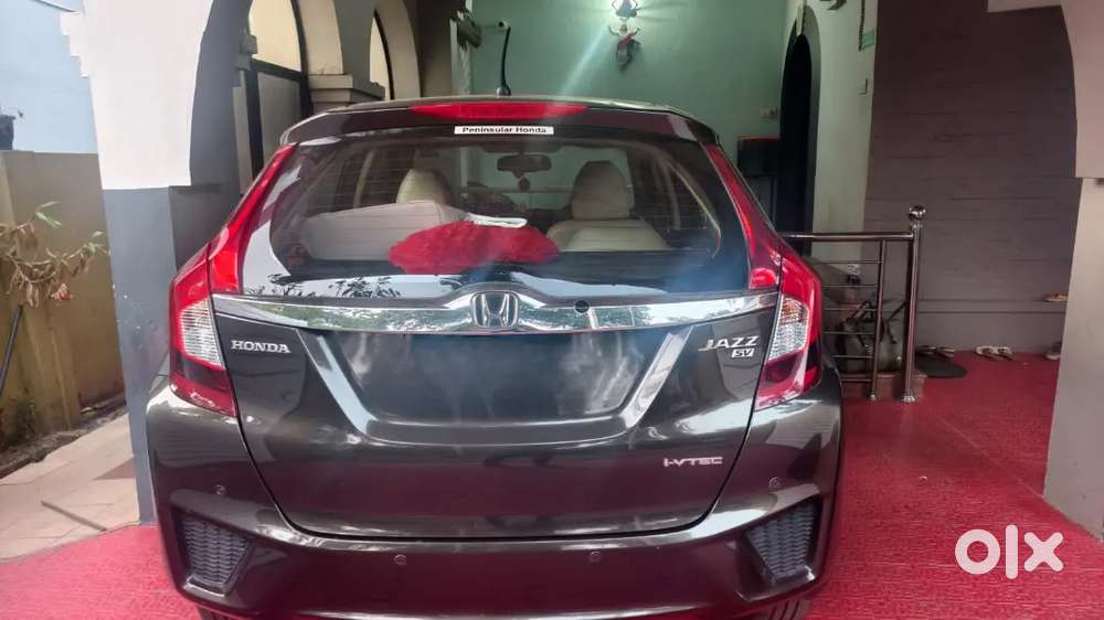 Honda Jazz Sv Mt I-vtec  35600 Km Driven  Well Maintained