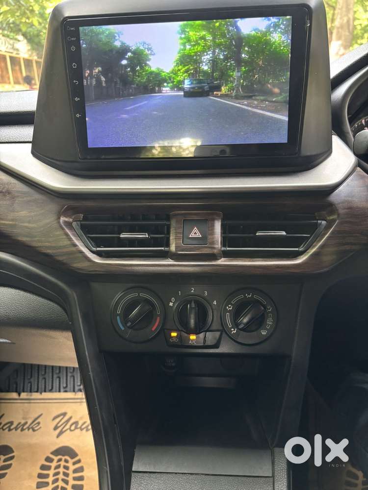 Maruti Suzuki Brezza 1.5 Lxi Smart Hybrid, 2024, Petrol