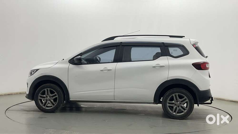 Renault Triber Rxz, 2022, Petrol