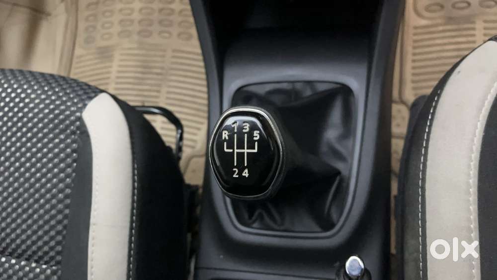 Renault Triber Rxz, 2021, Petrol