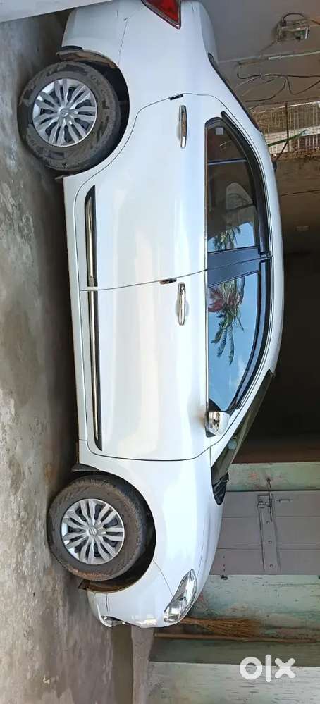 Maruti Suzuki Dzire 2024 Petrol 28000 Km Driven