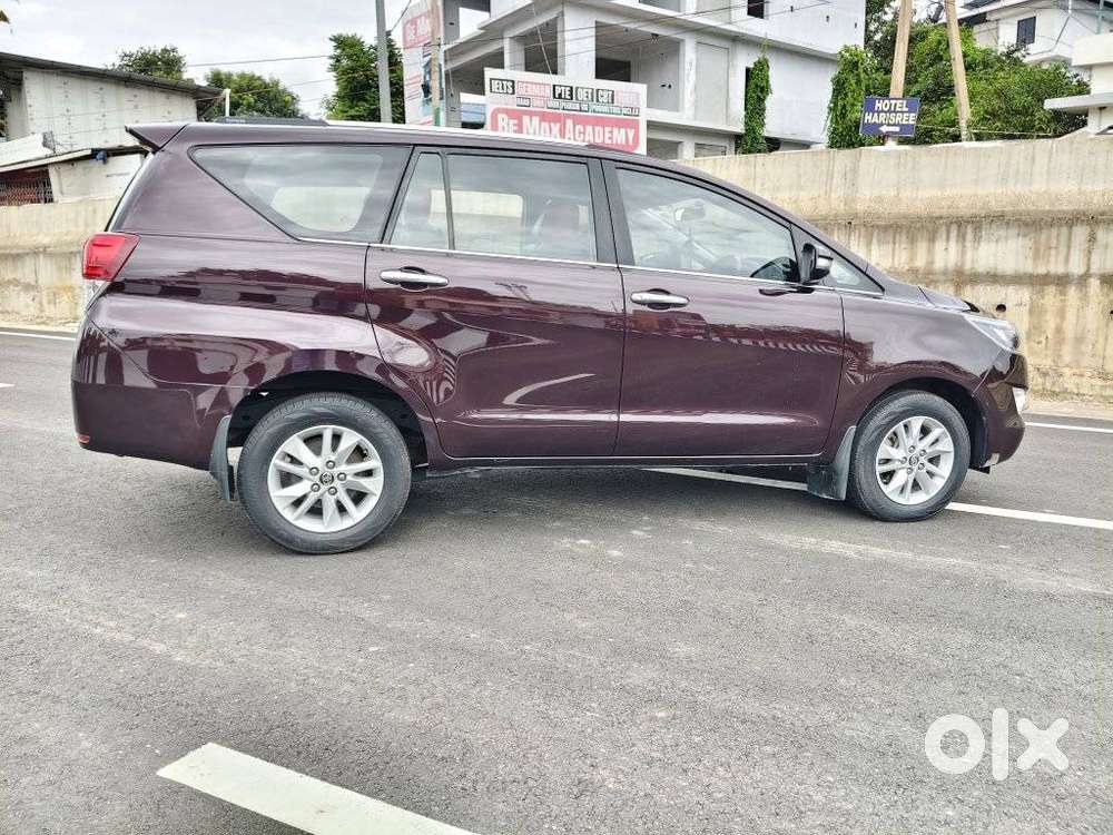 Toyota Innova Crysta 2.4 V, 2016, Diesel