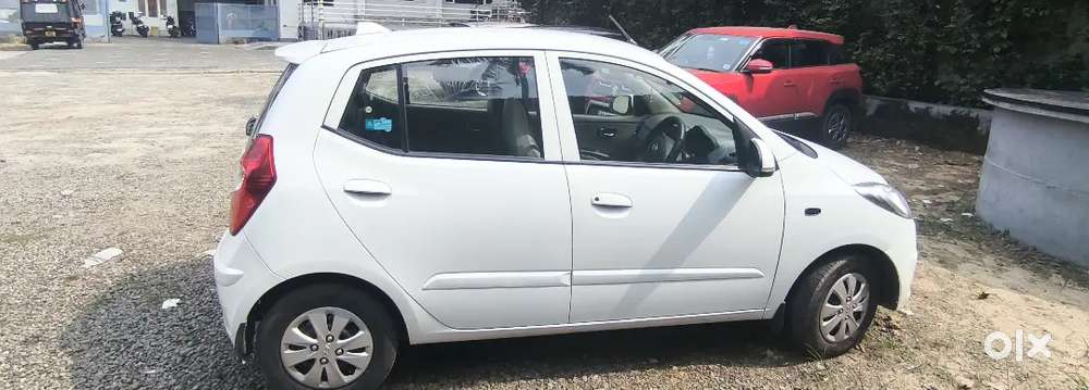 Lady Driven Hyundai I10 2013 Petrol 39510 Km  Automatic