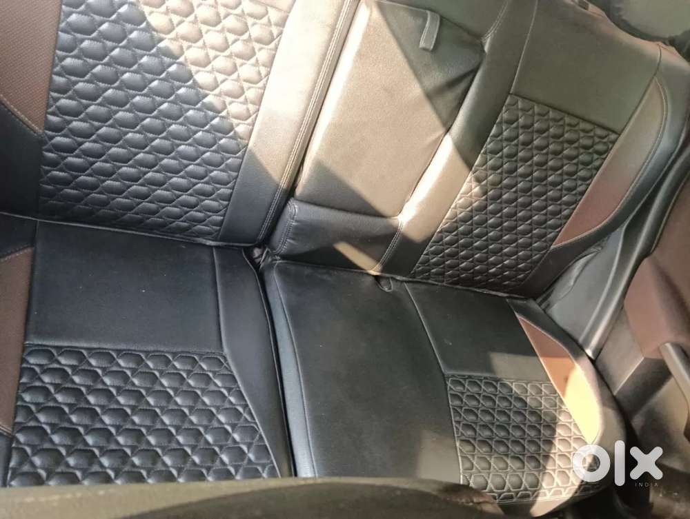 Maruti Suzuki Brezza 1.5 Zxi At Smart Hybrid Dual Tone, 2022, Petrol