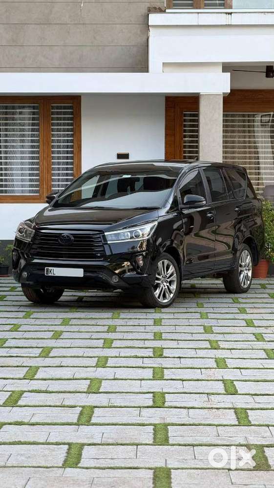 Toyota Innova Crysta [2020-ongoing] 2.4 Gx 7 Str, 2022, Diesel