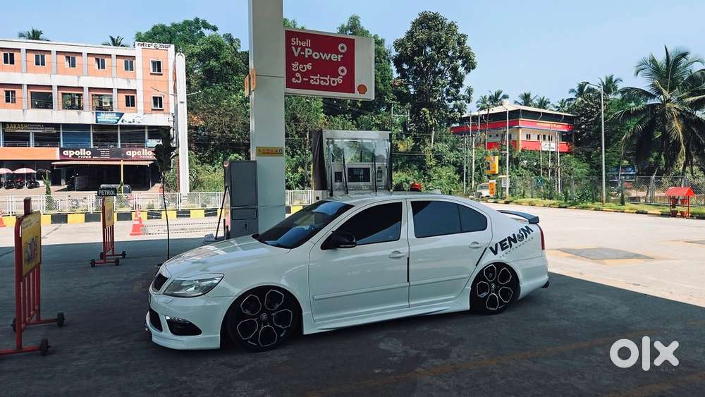 Skoda Laura 1.8 Petrol 2012
