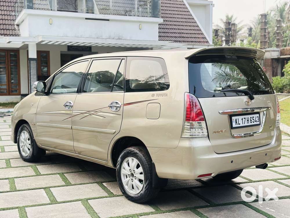 Toyota Innova 2.5 V 7 Str, 2011, Diesel
