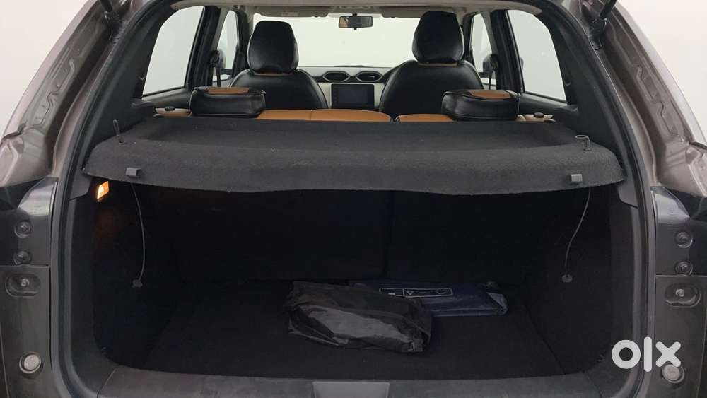 Nissan Magnite Xv Turbo, 2023, Petrol