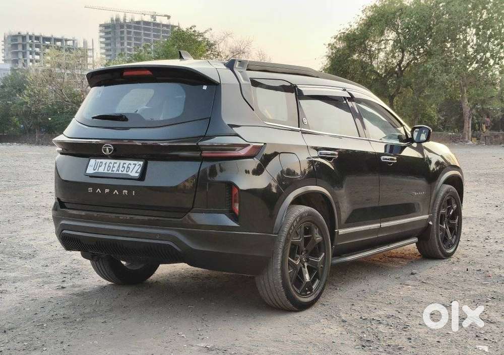Tata Safari Accomplished Dark Edition, 2023, Diesel
