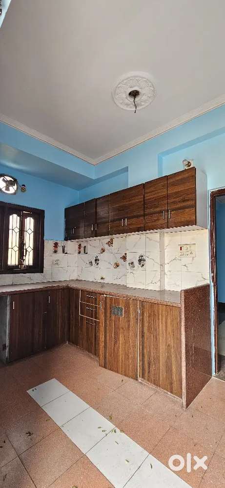 Singh Property Dealer 3 BHK Flat Rent In Apartment Sundarpur Varanasi