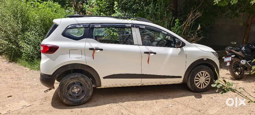 Renault Triber Petrol 2024