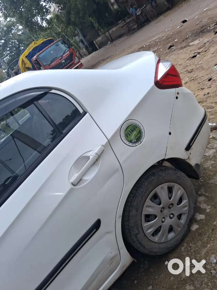 Honda Amaze 2016