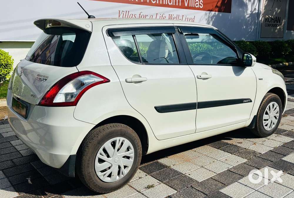 Maruti Suzuki Swift Vxi Optional, 2015, Petrol