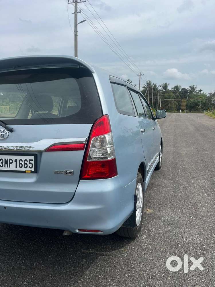 Toyota Innova 2.5 G (diesel) 8 Seater, 2011, Diesel