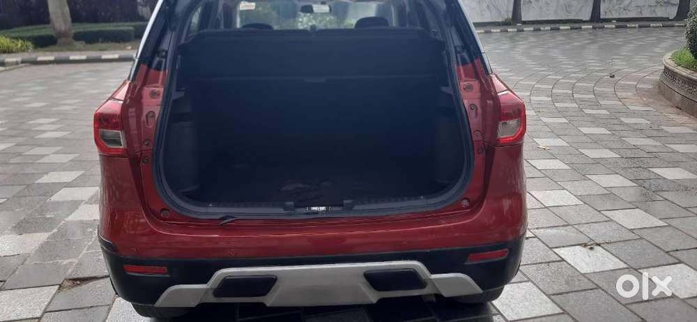 Maruti Suzuki Brezza Zdi+ Dual Tone, 2017, Diesel