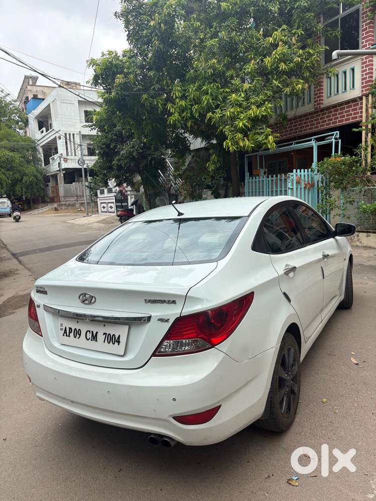 Hyundai Verna Fluidic 1.6 Crdi Sx Opt, 2012, Diesel