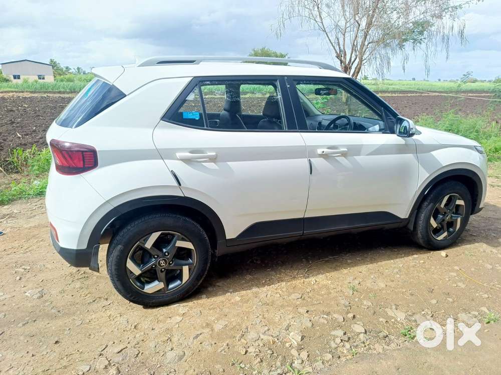 Hyundai Venue 2021 Diesel 57000 Km Driven