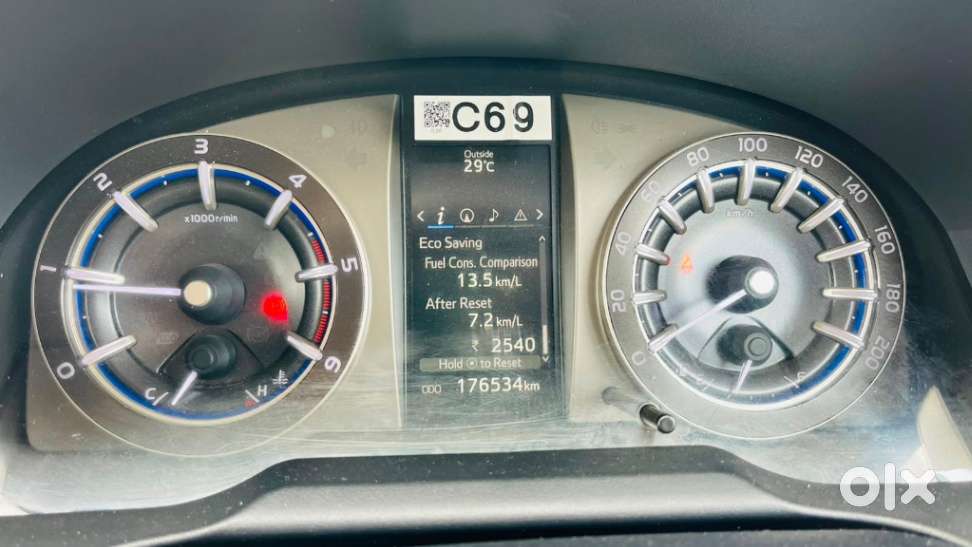 Toyota Innova Crysta 2.4 V, 2017, Diesel
