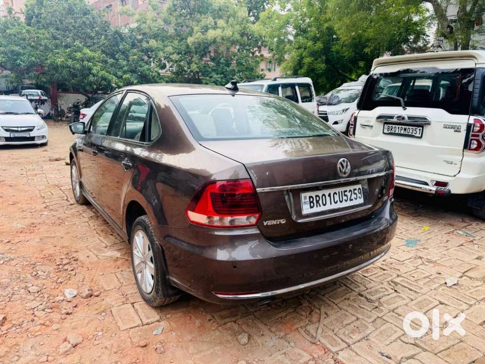 Volkswagen Vento 1.2 Highline Plus At 16 Alloy, 2016, Petrol