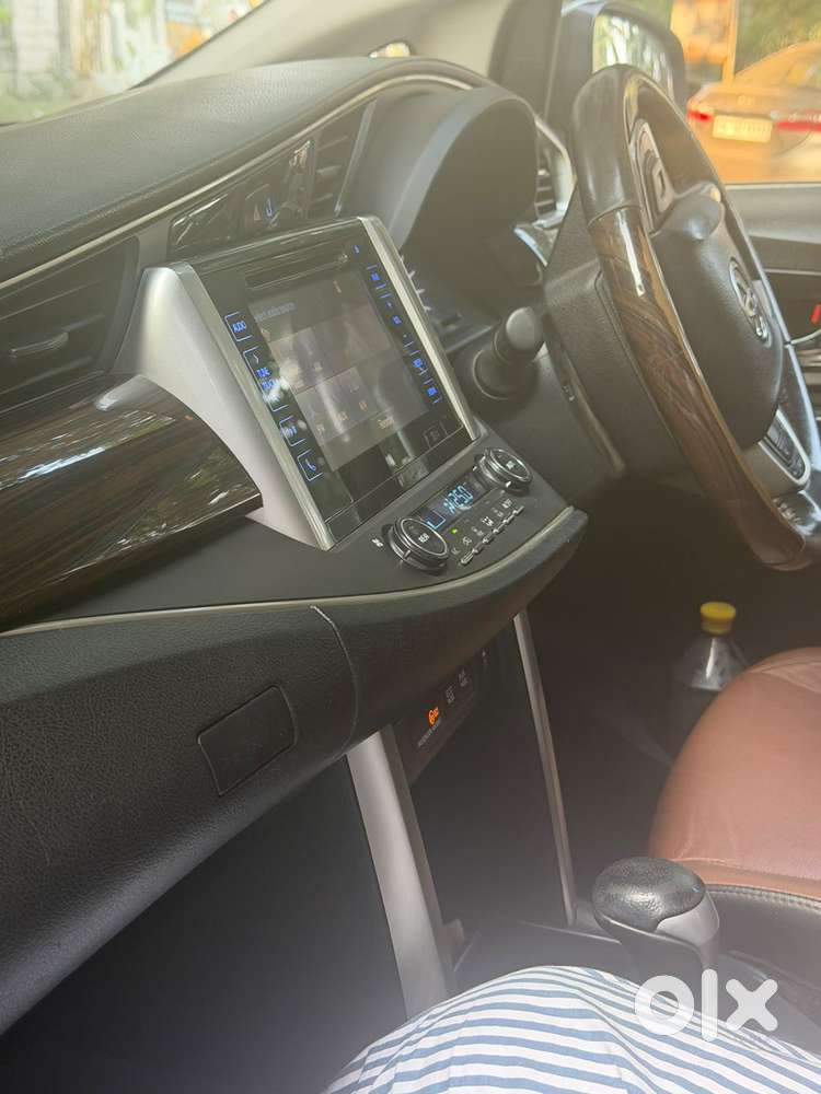 Toyota Innova Crysta 2.8 Zx At, 2017, Diesel