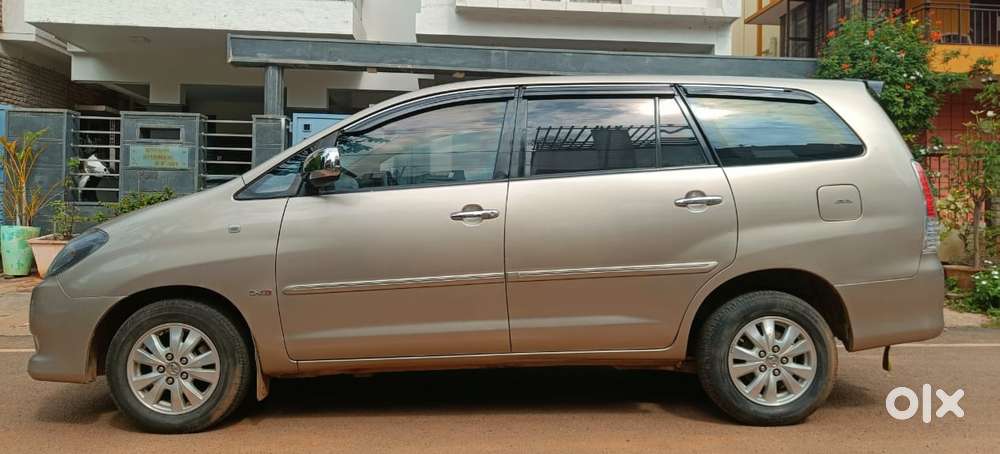 Toyota Innova 2004-2011 2.5 V Diesel 7-seater, 2009, Diesel