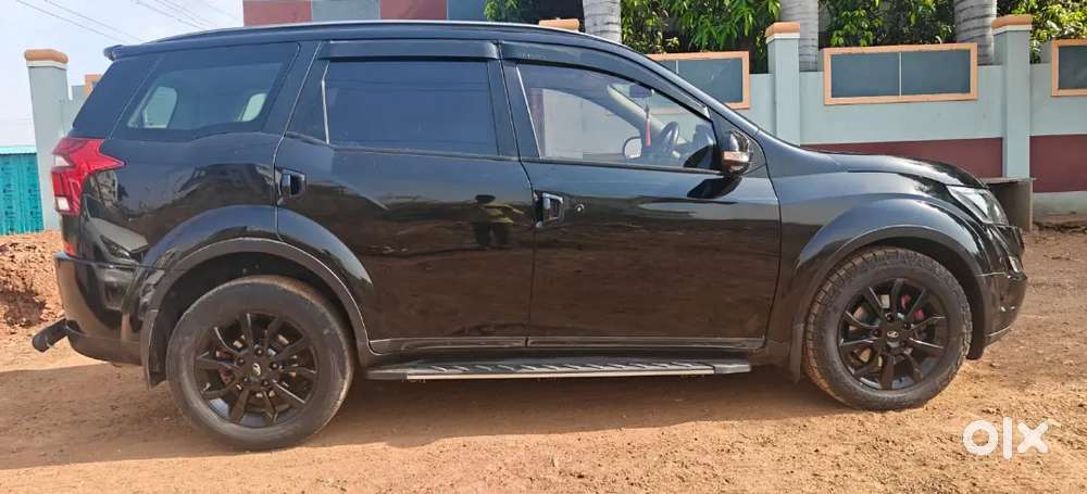 Mahindra Xuv500 2021 Diesel 30000 Km Driven